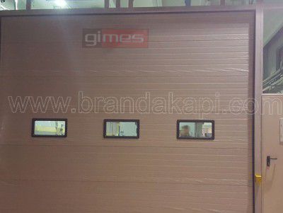 Personel girişli sanayi tipi seksiyonel kapı-1